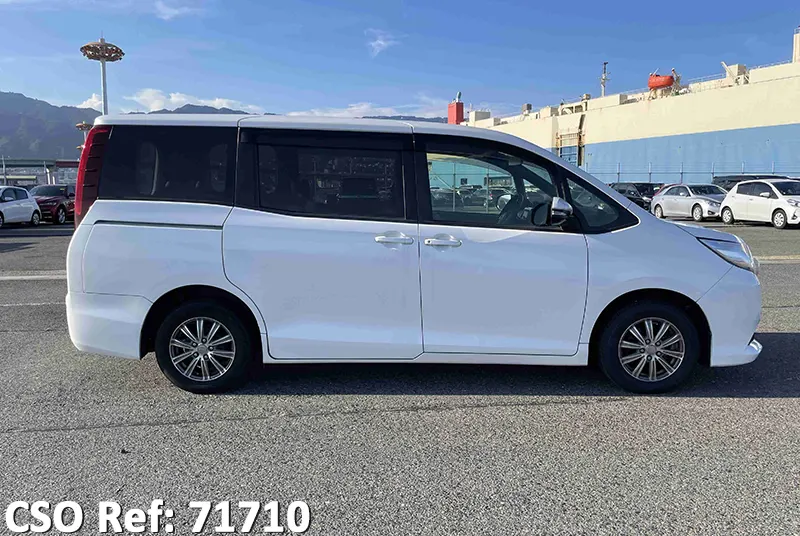 Used Toyota Noah Vans 2016 model in Pearl | Used Cars Stock 71710